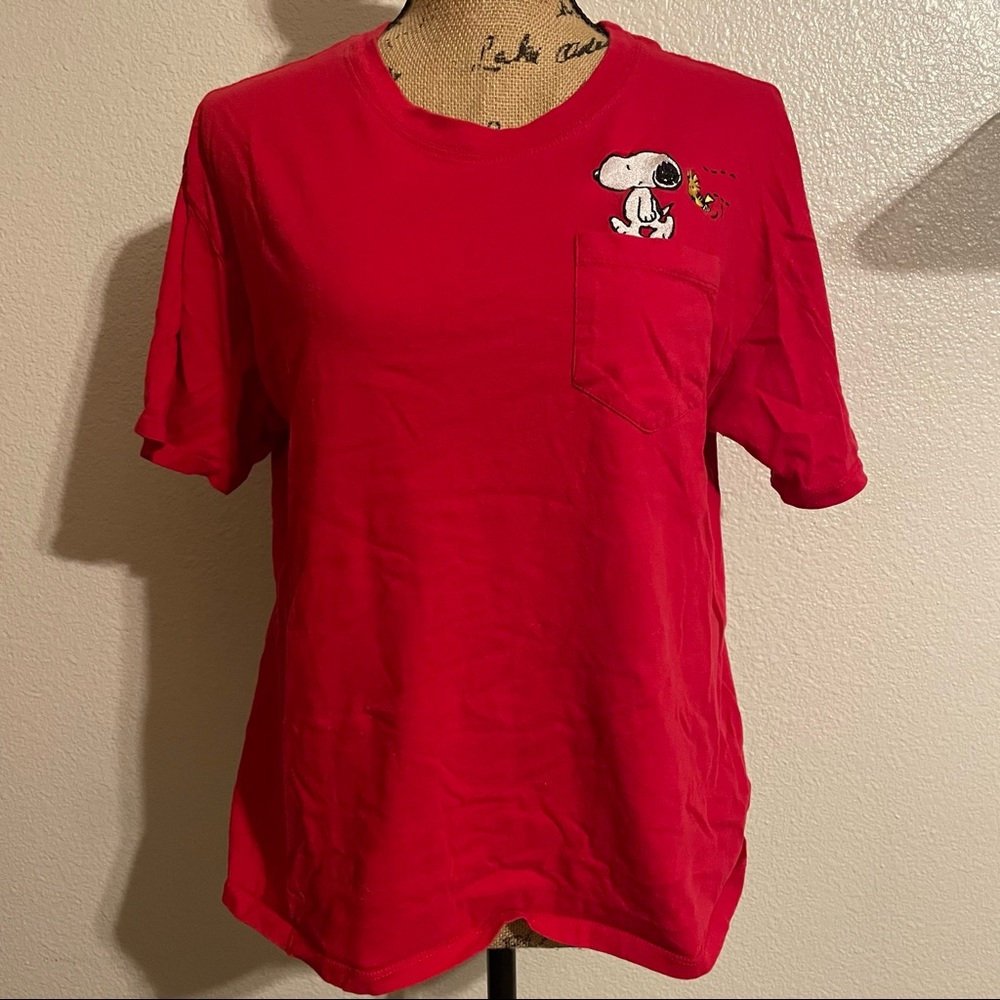 Red Snoopy short sleeved shirt